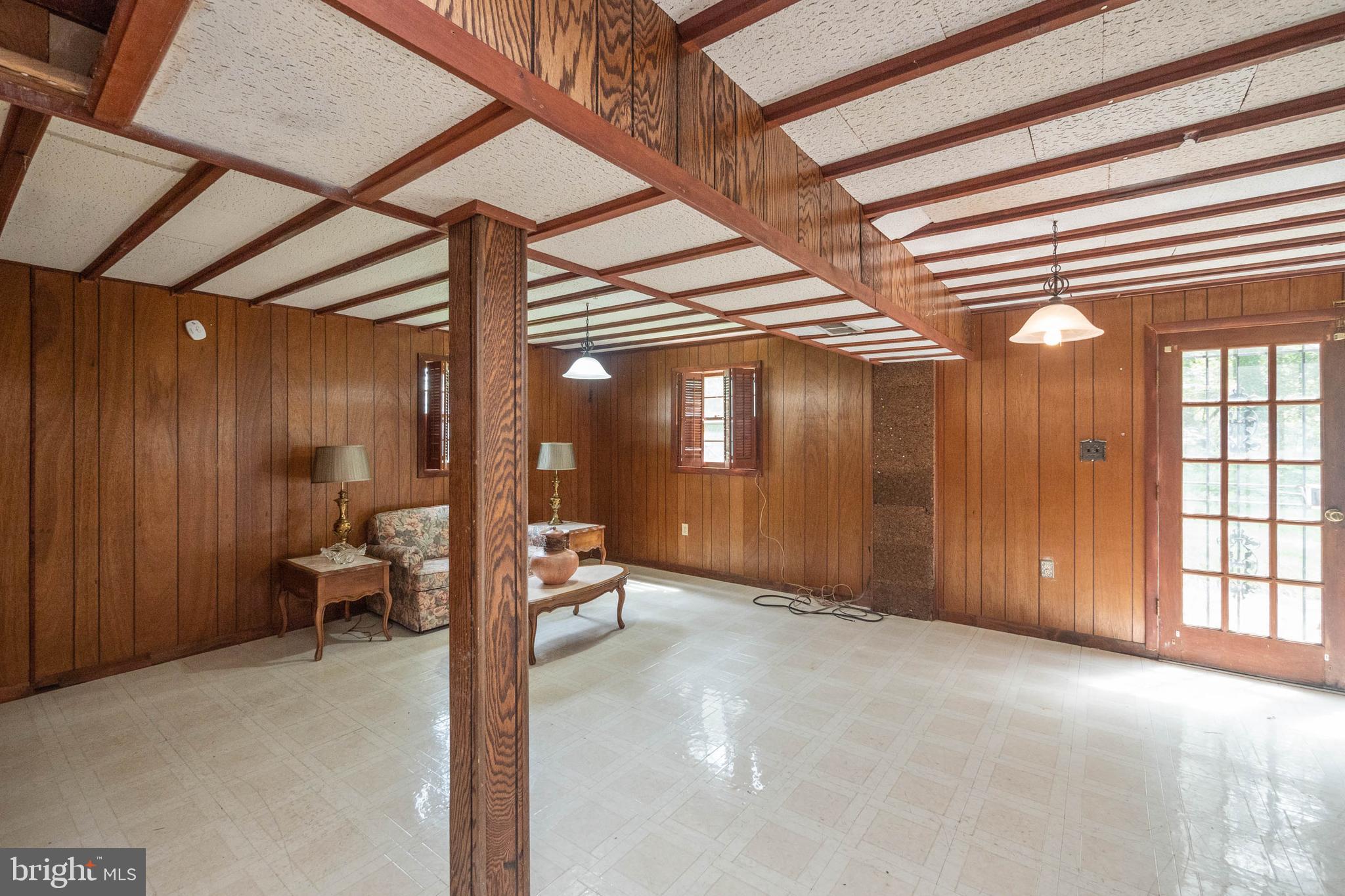 SUNNY ACRES - Residential