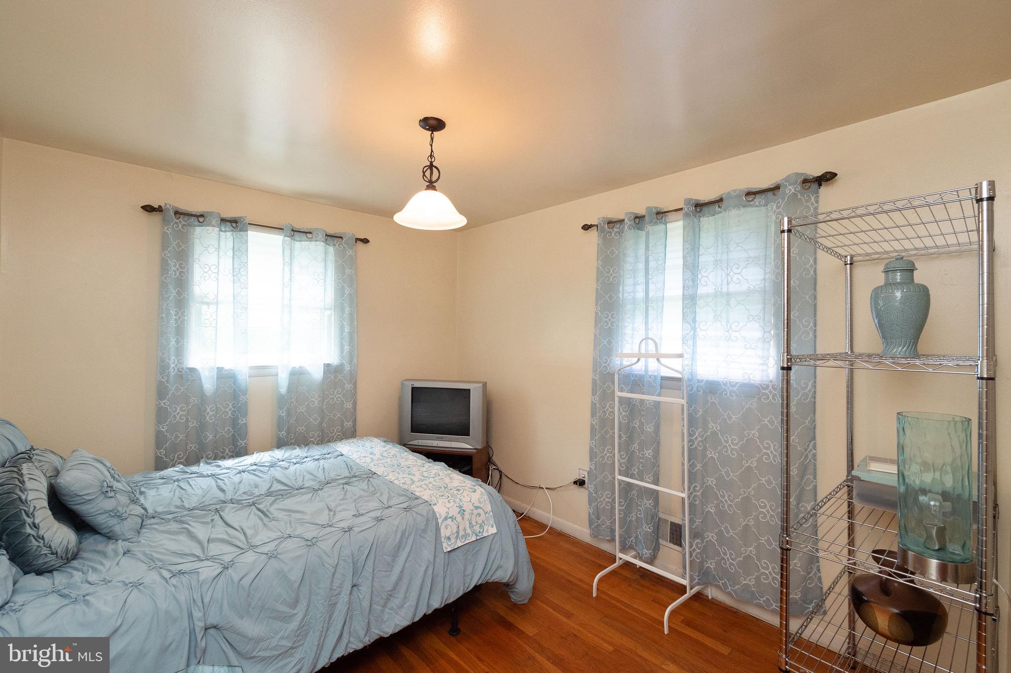 SUNNY ACRES - Residential