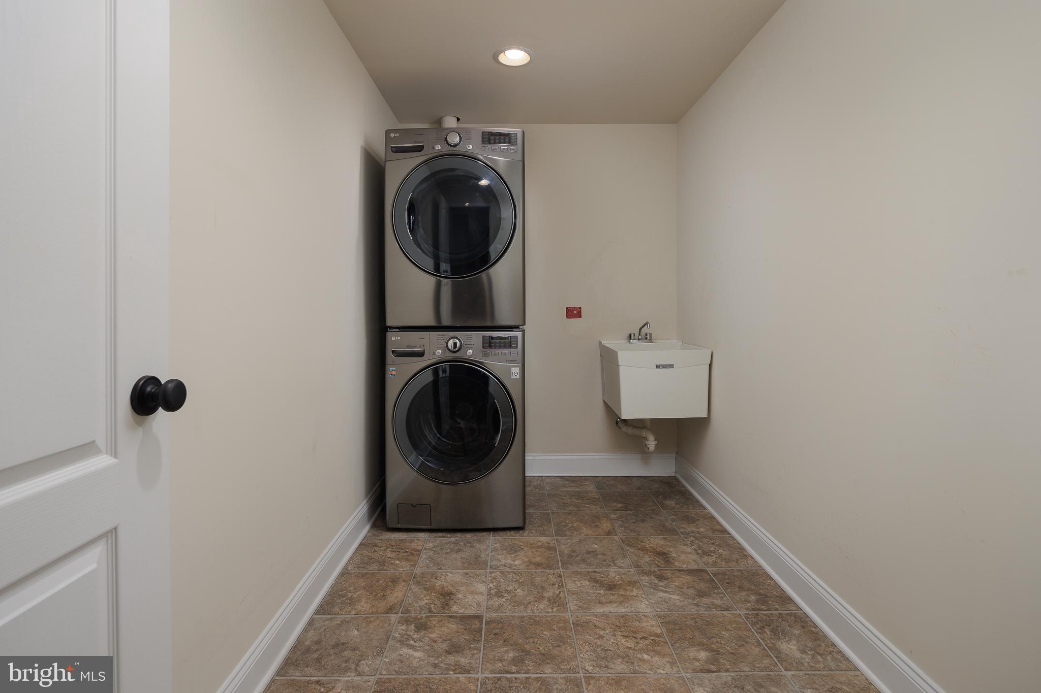 DOMINION VALLEY COUNTRY CLUB - Residential