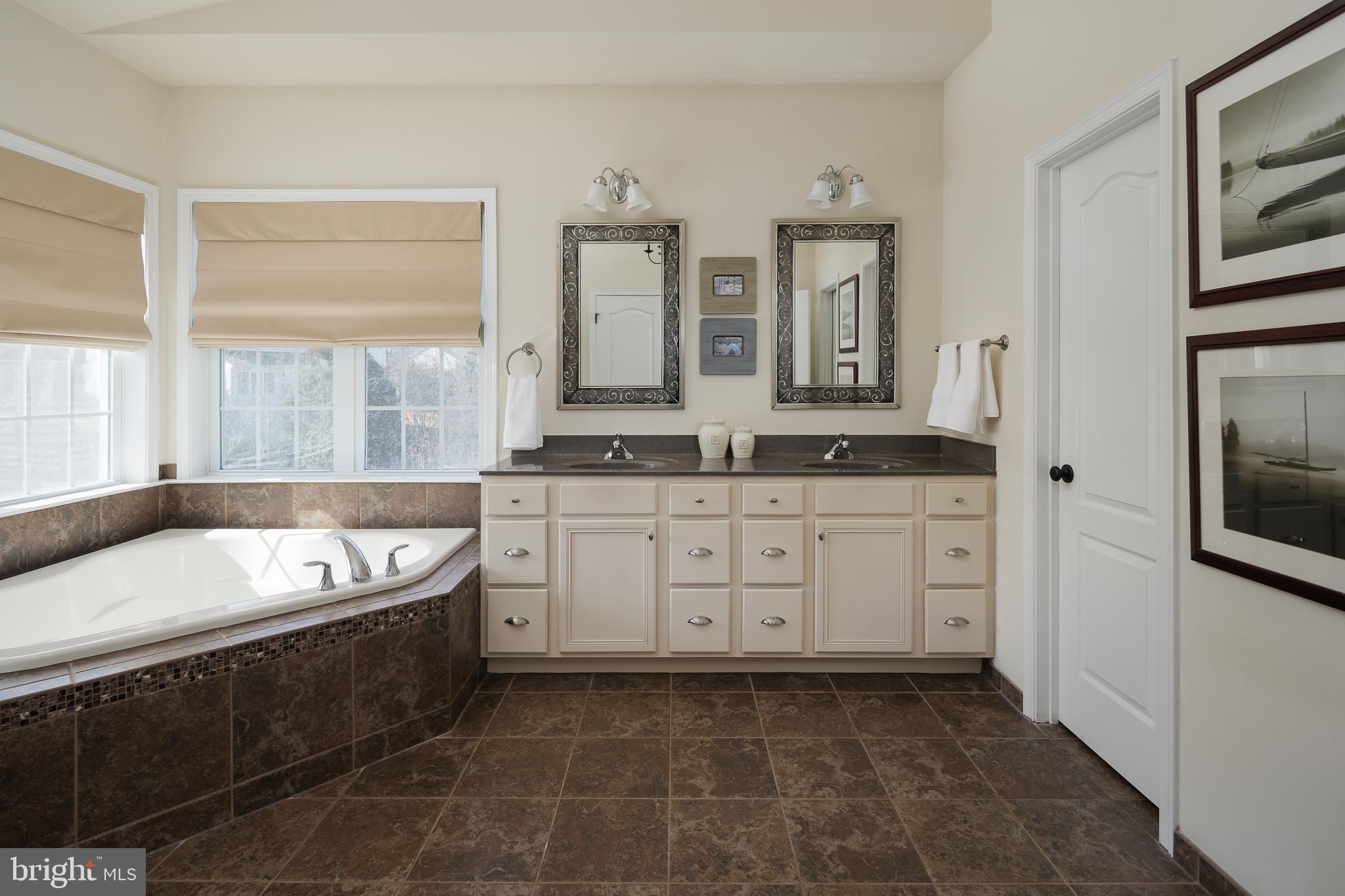 DOMINION VALLEY COUNTRY CLUB - Residential