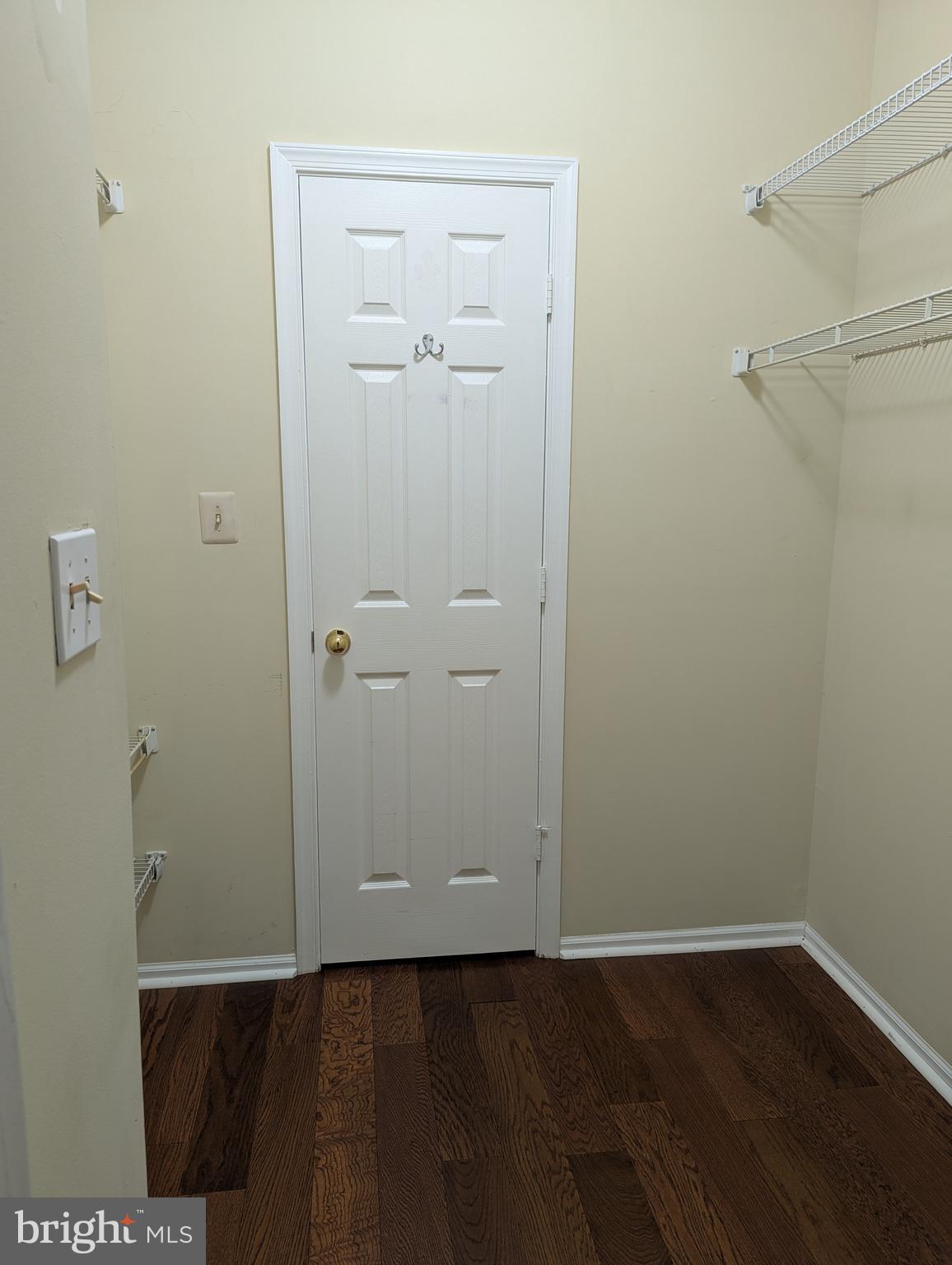 SANDERLING CONDO - Residential Lease