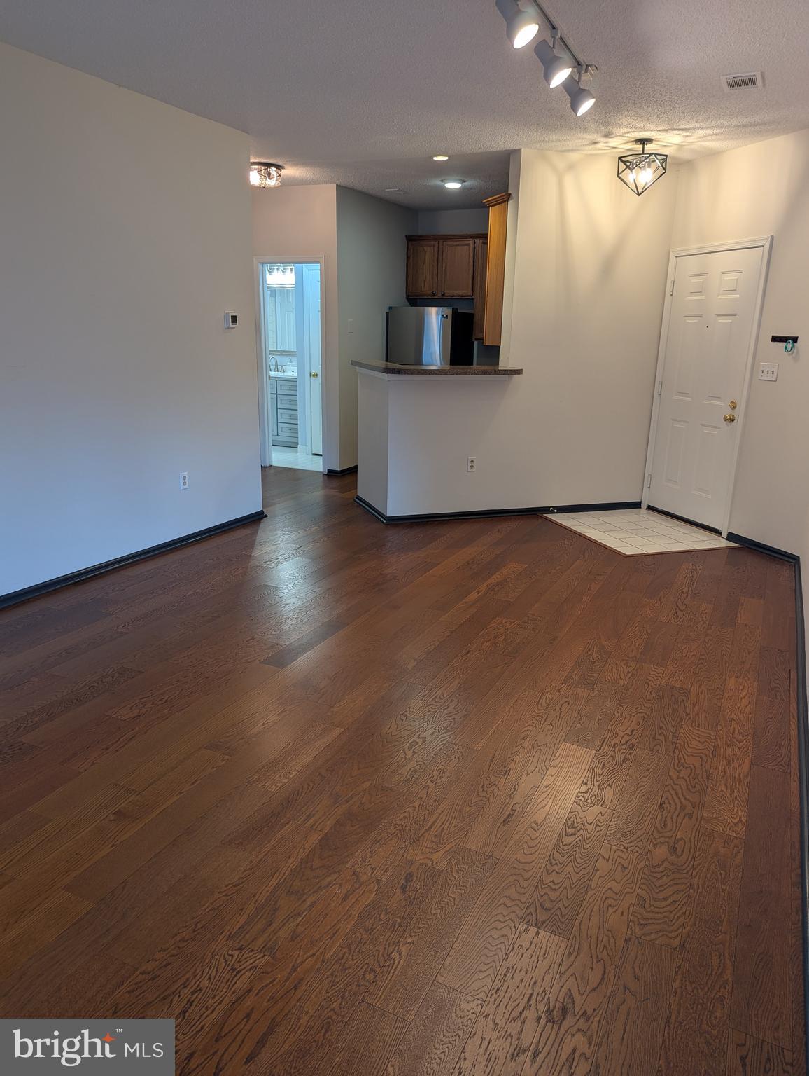 SANDERLING CONDO - Residential Lease