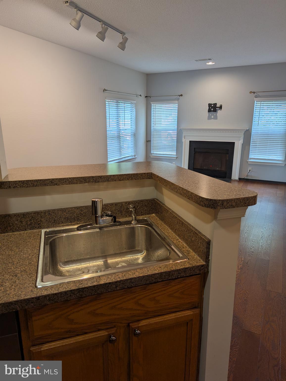 SANDERLING CONDO - Residential Lease