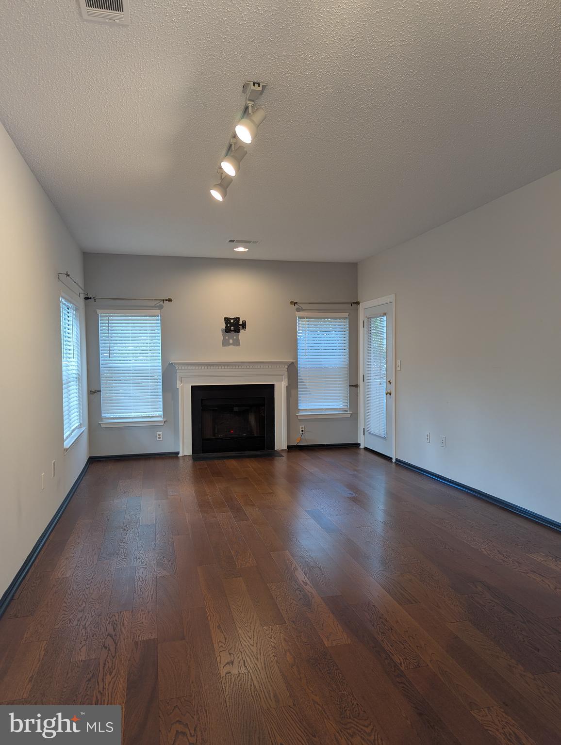 SANDERLING CONDO - Residential Lease