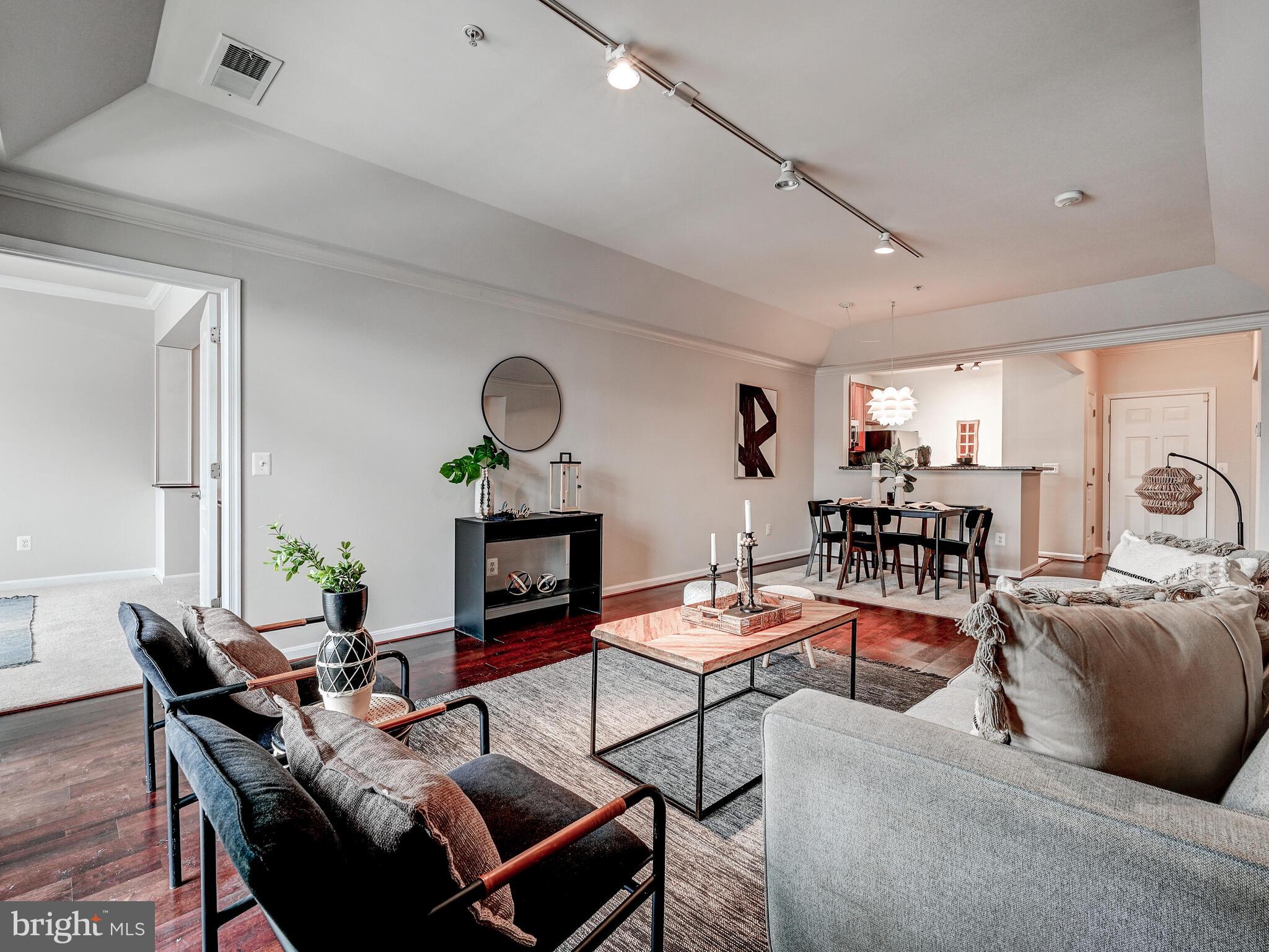 HIGHLANDS AT QUARRY LAKE - Residential