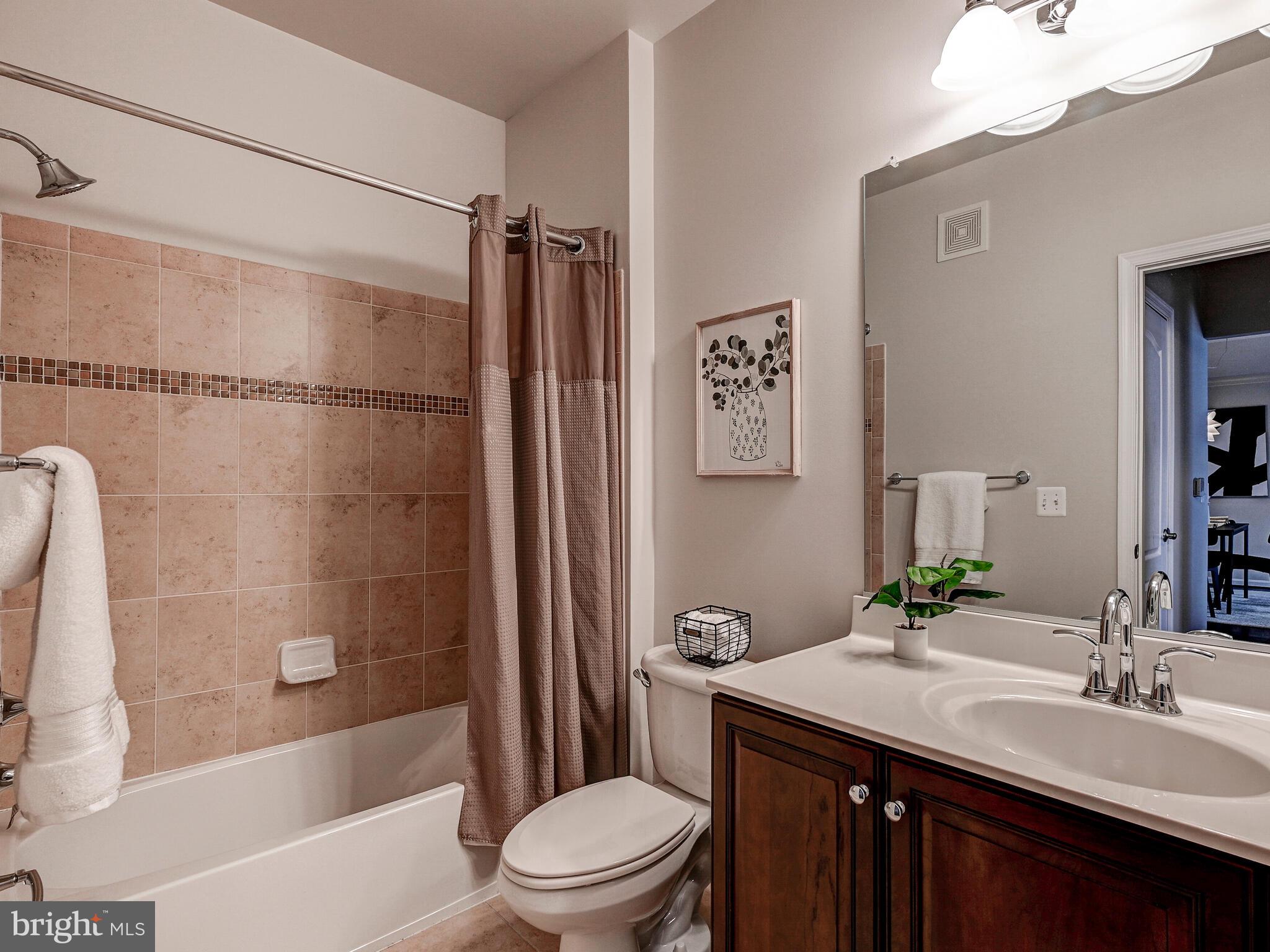 HIGHLANDS AT QUARRY LAKE - Residential