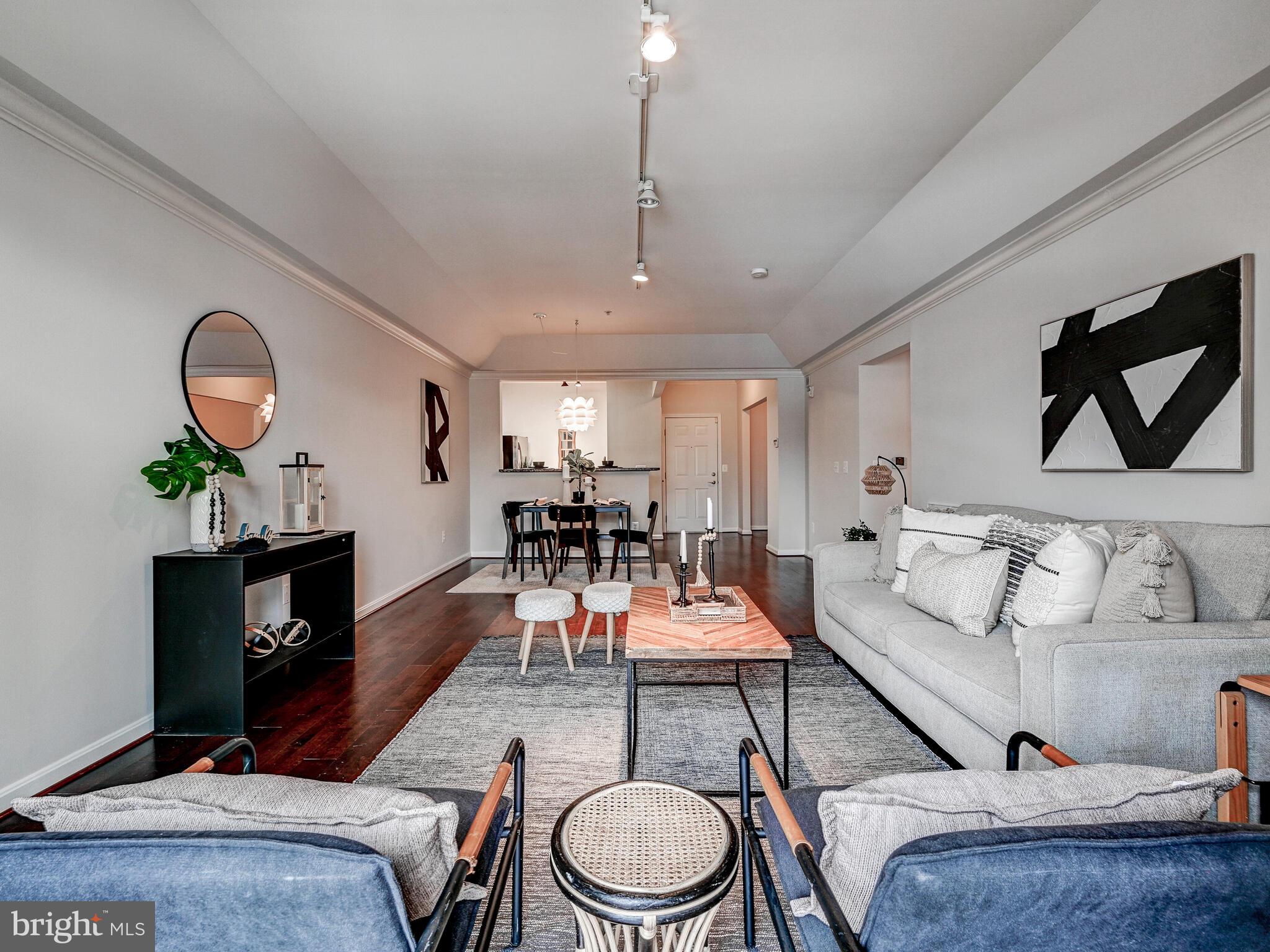 HIGHLANDS AT QUARRY LAKE - Residential