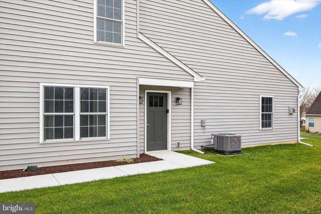 Photo of 131 Hillard Field Fld, LANCASTER, PA 17603 (MLS # PALA2083384)