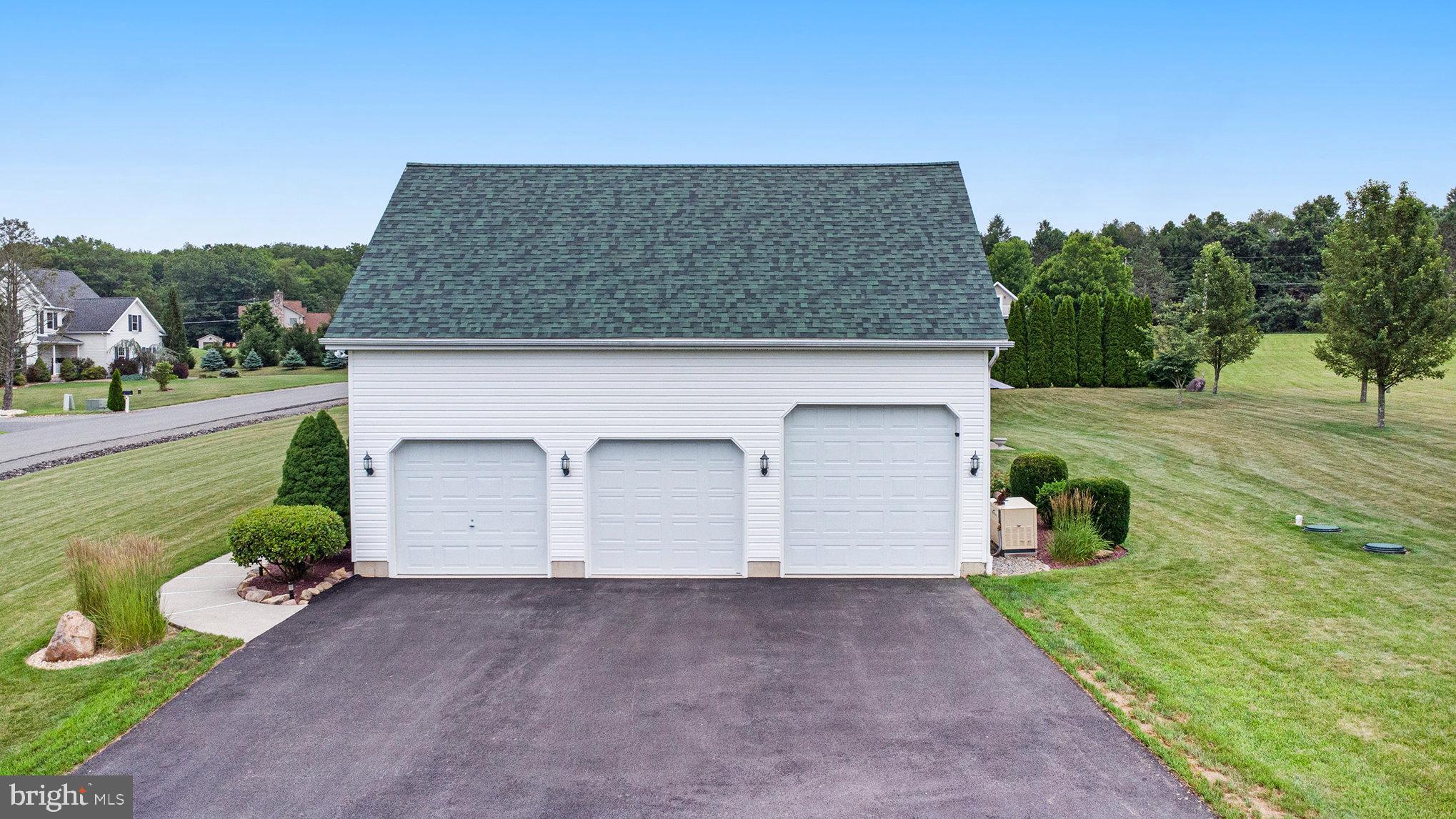 105 BUCK DRIVE