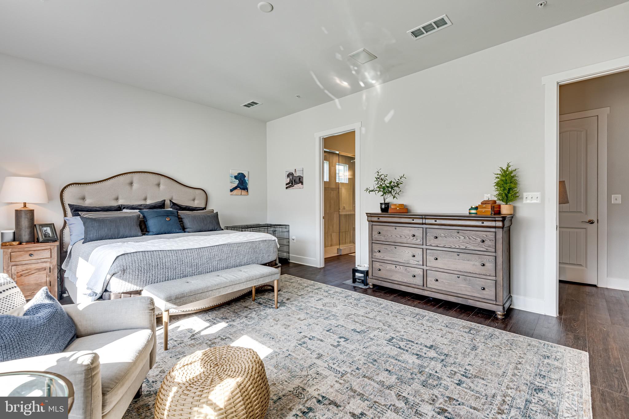 FOUR SEASONS AT KENT ISLAND - Residential