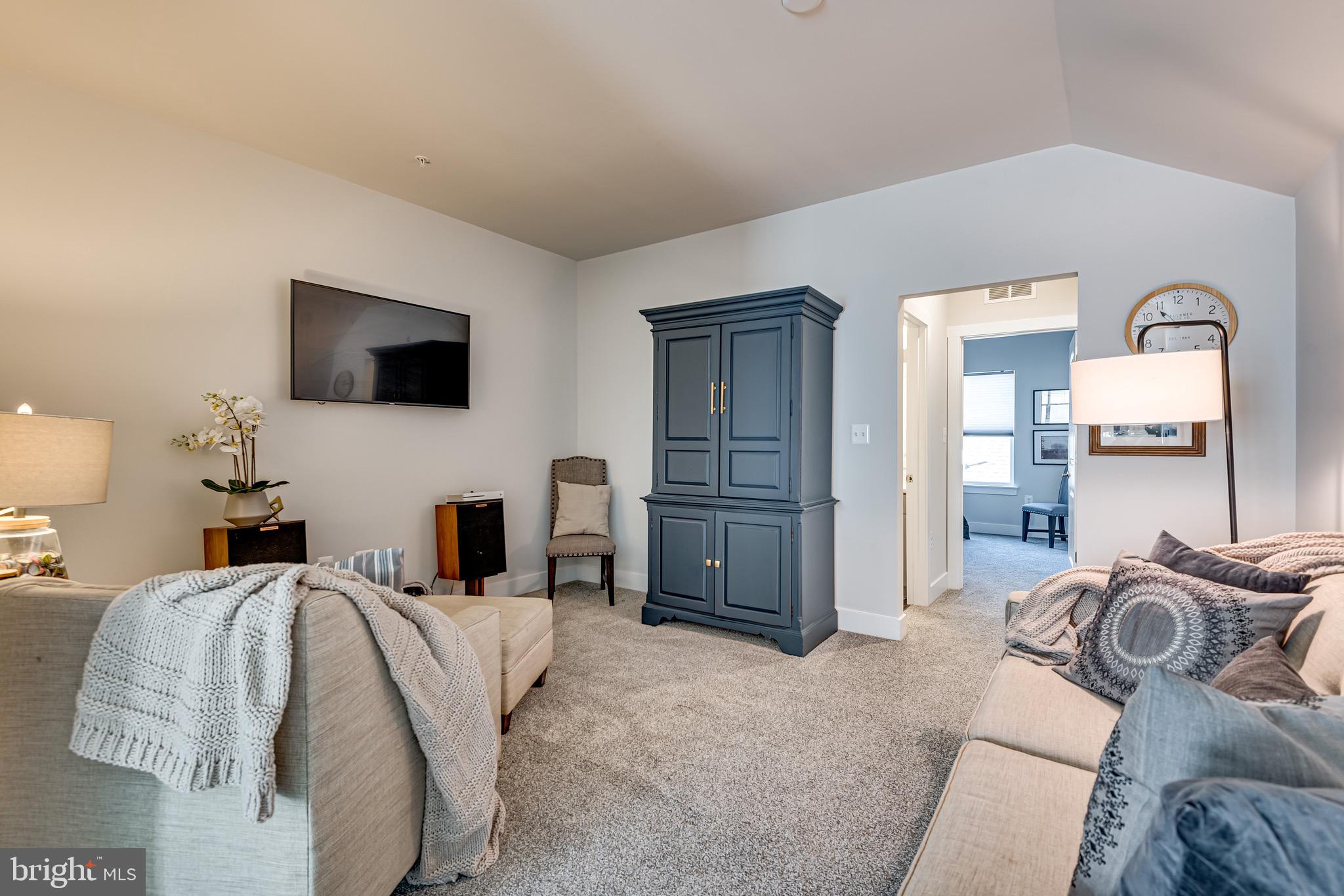 FOUR SEASONS AT KENT ISLAND - Residential