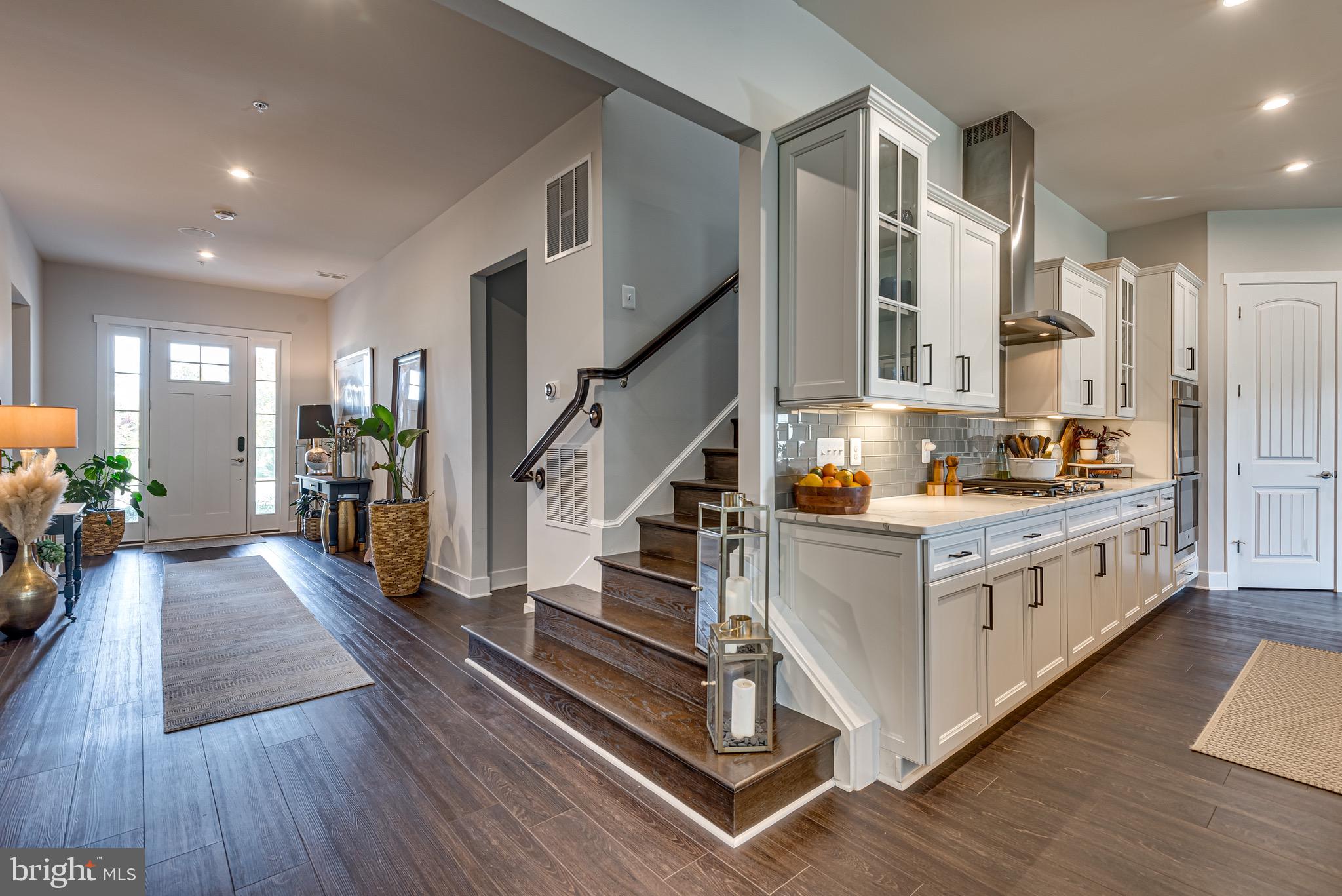 FOUR SEASONS AT KENT ISLAND - Residential