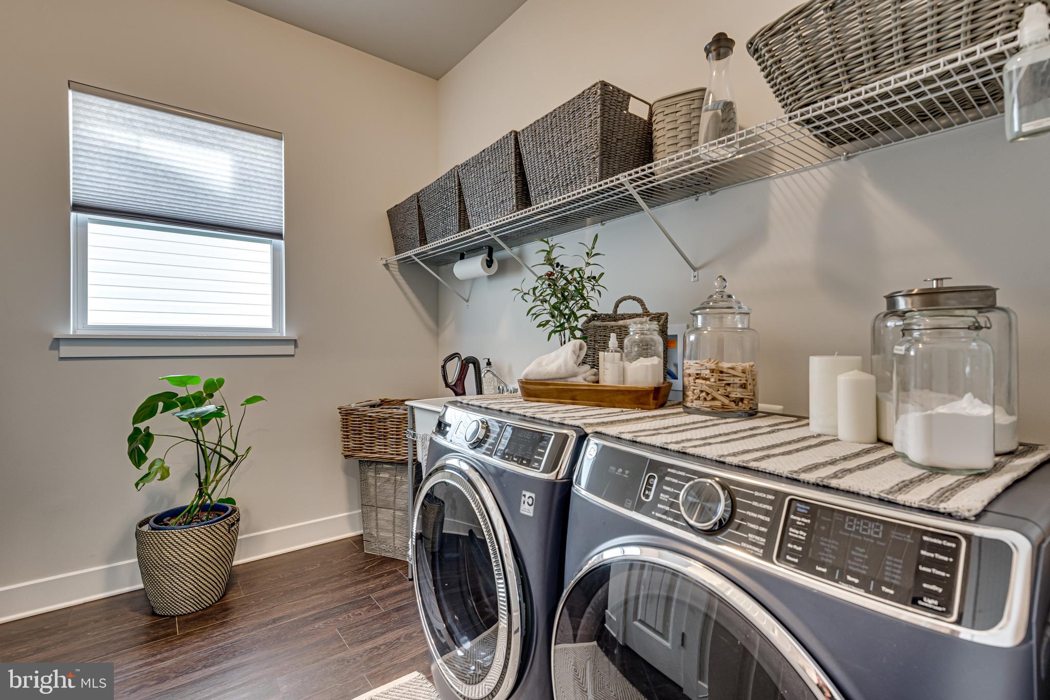 FOUR SEASONS AT KENT ISLAND - Residential