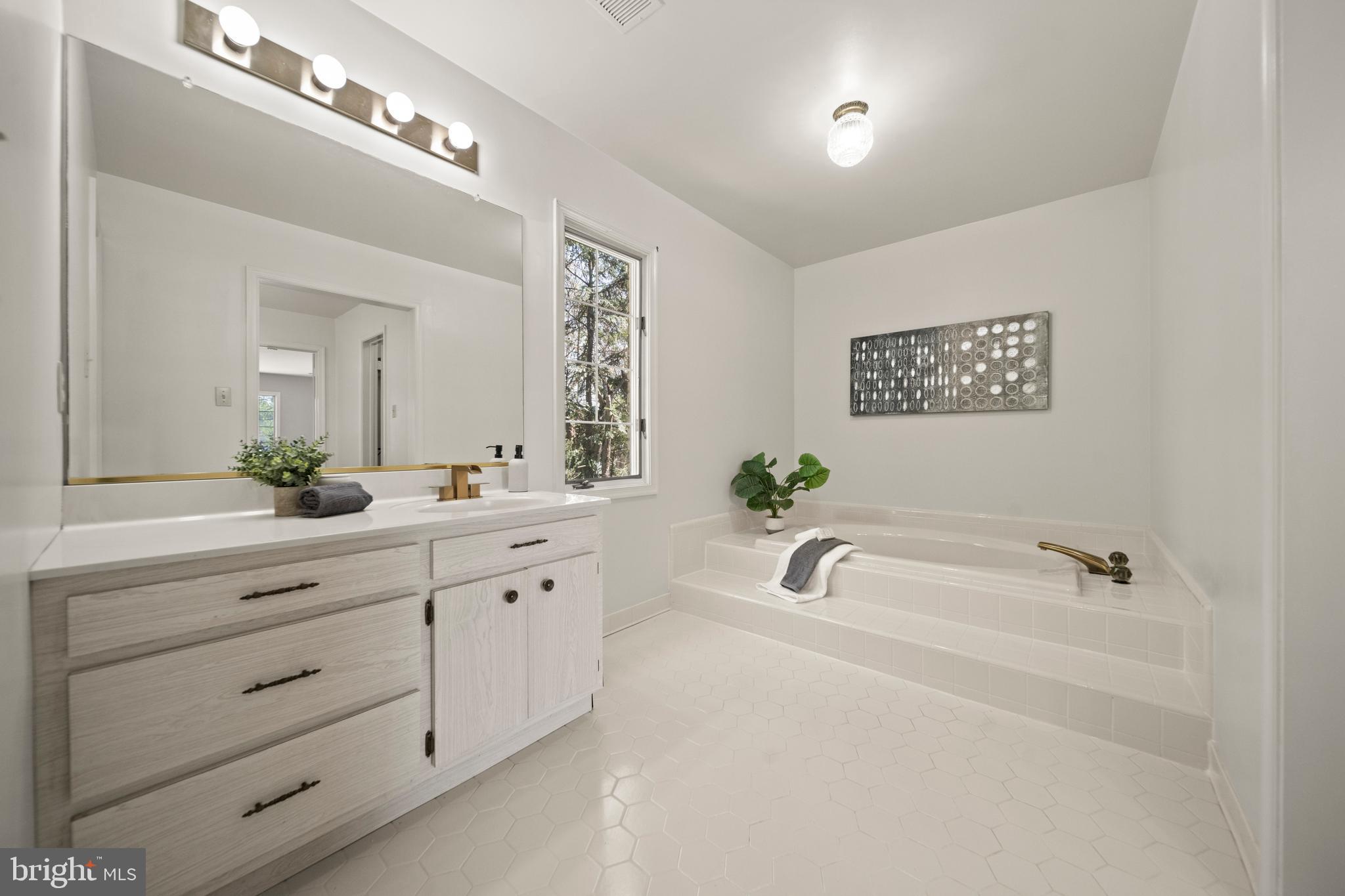 EVERMAY - Residential