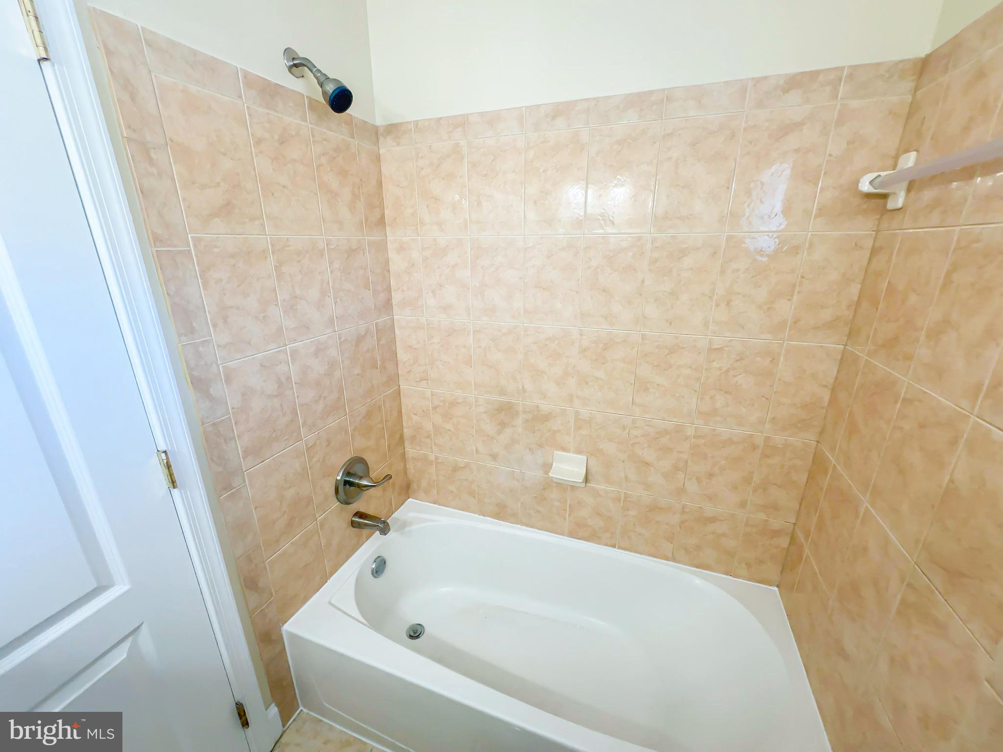 TEMPLETON KNOLLS - Residential