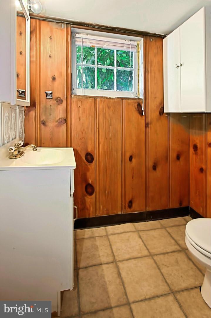 AURORA HILLS - Residential Lease