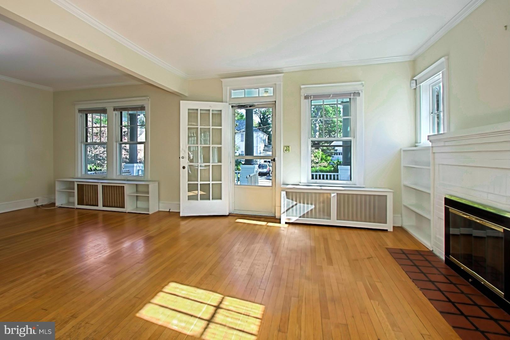 AURORA HILLS - Residential Lease