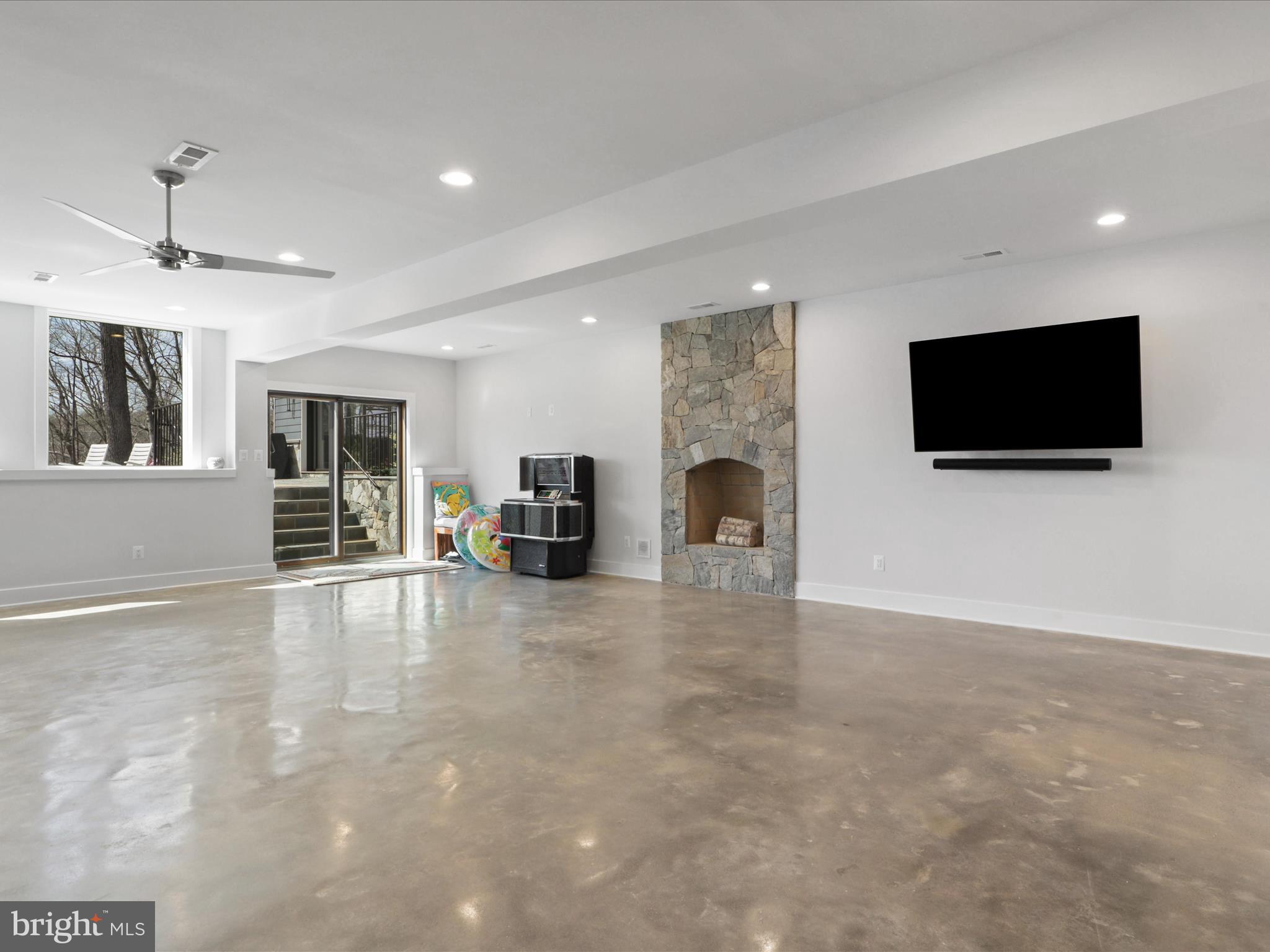 WATERVIEW PLANTATION - Residential