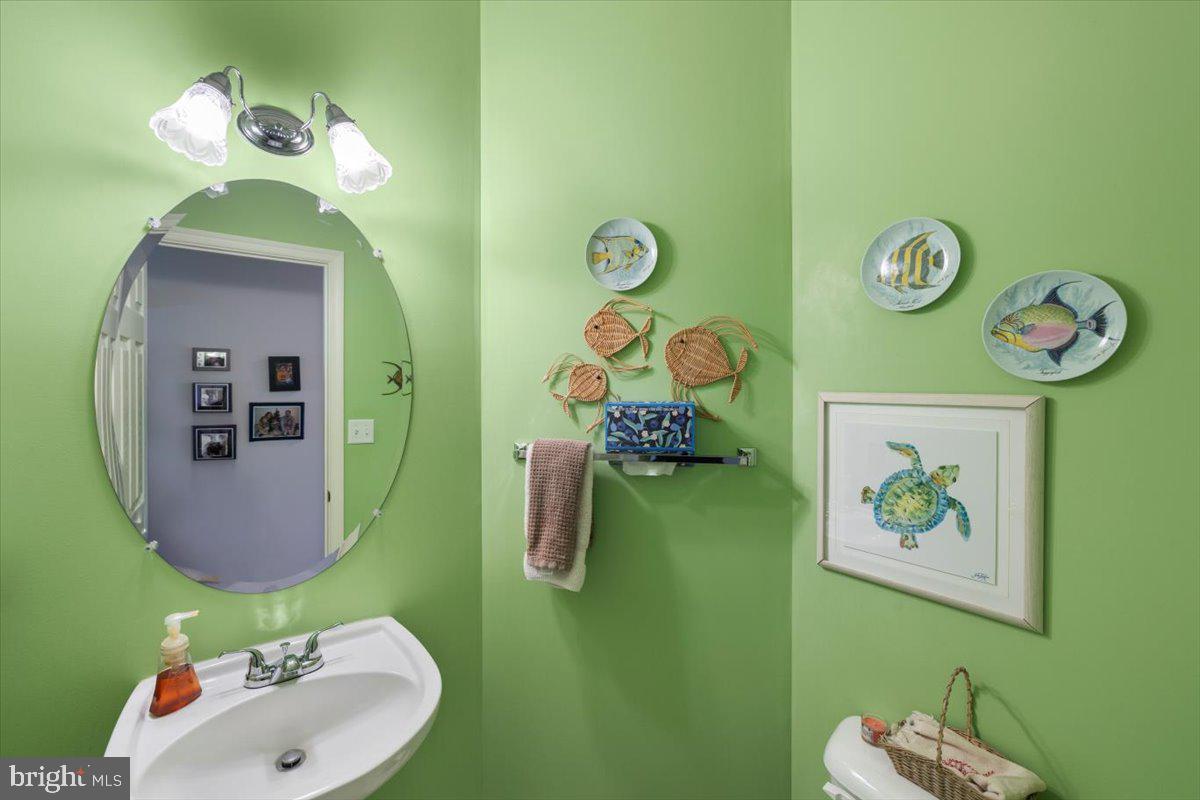 TWIN LAKES WEST - Residential