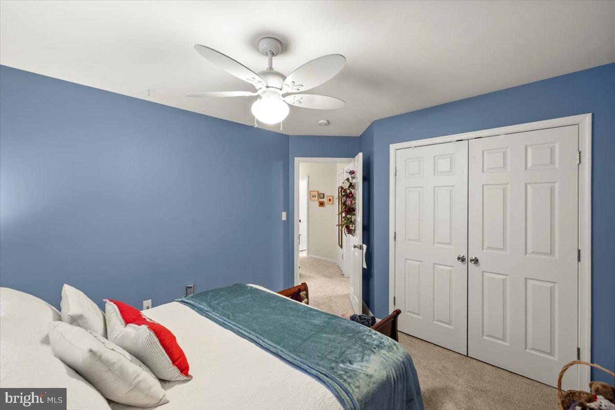 TWIN LAKES WEST - Residential