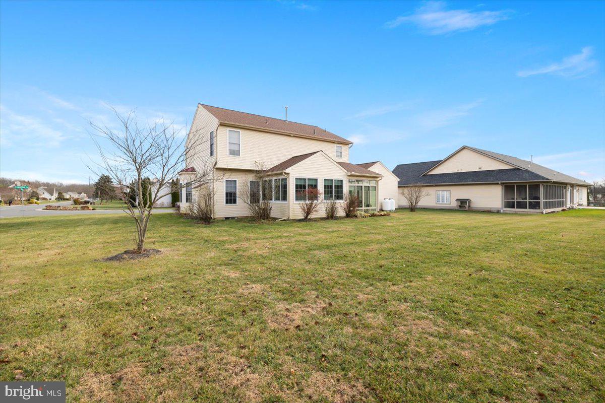 TWIN LAKES WEST - Residential