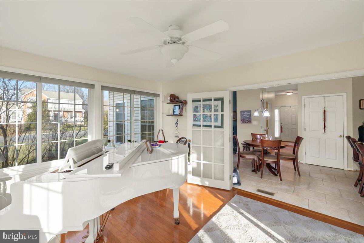 TWIN LAKES WEST - Residential