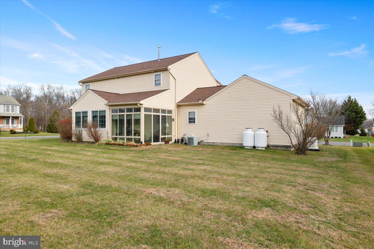 TWIN LAKES WEST - Residential