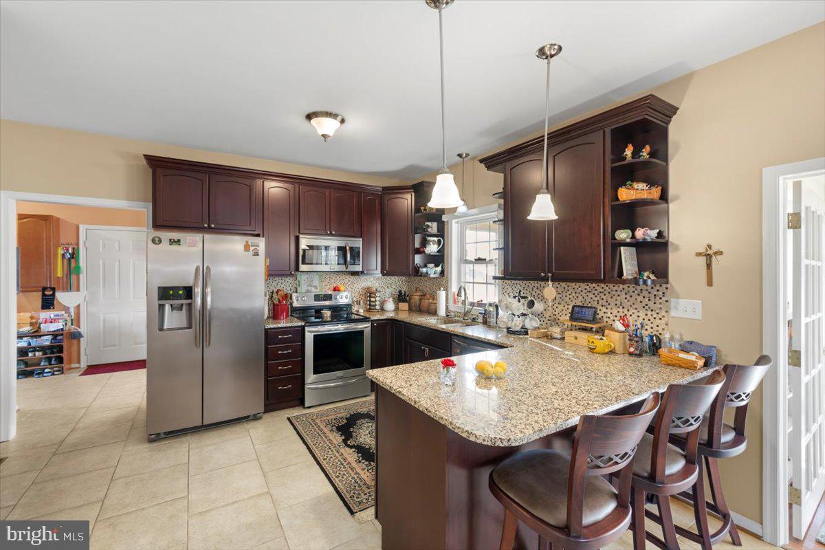 TWIN LAKES WEST - Residential