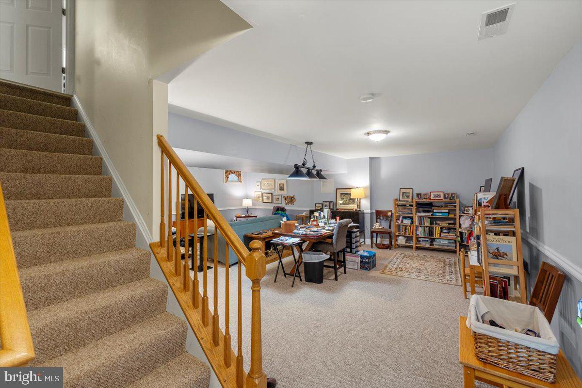 TWIN LAKES WEST - Residential