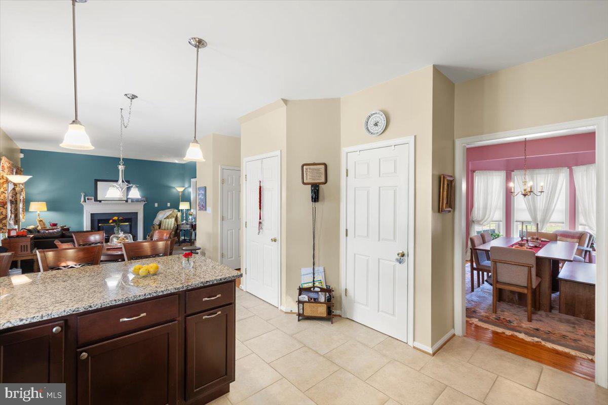 TWIN LAKES WEST - Residential