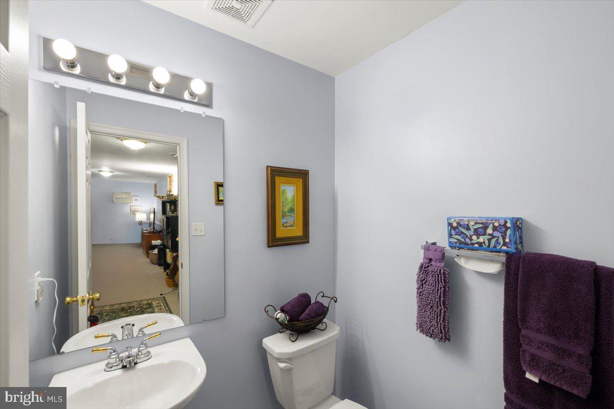 TWIN LAKES WEST - Residential