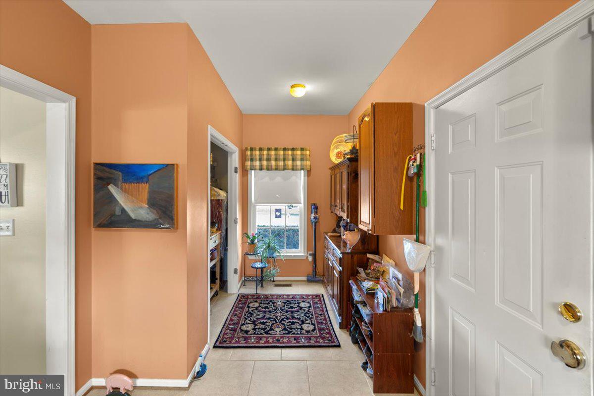 TWIN LAKES WEST - Residential