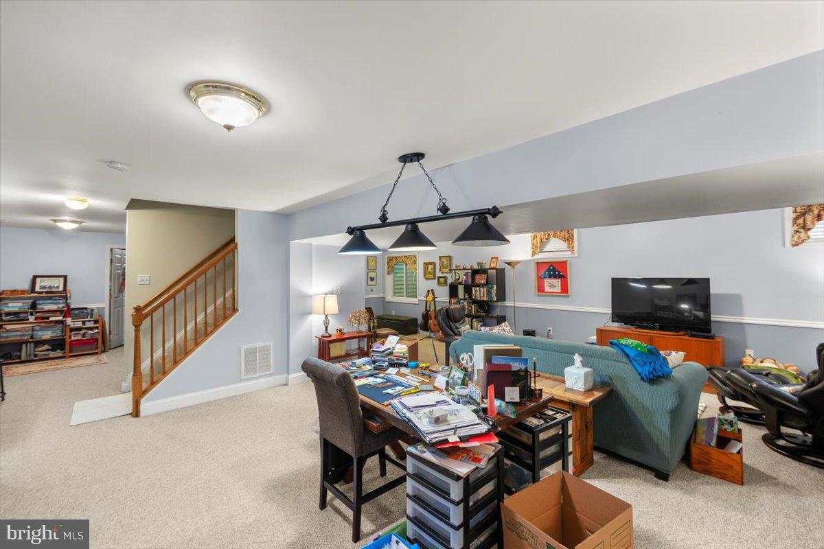 TWIN LAKES WEST - Residential