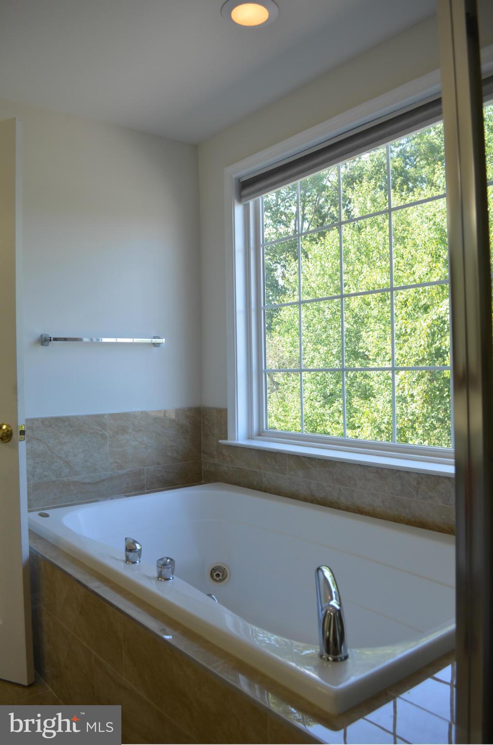 HEATHERBROOK - Residential Lease