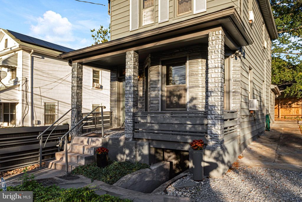 Photo of 2515 17th Street NE, WASHINGTON, DC 20018 (MLS # DCDC2227300)