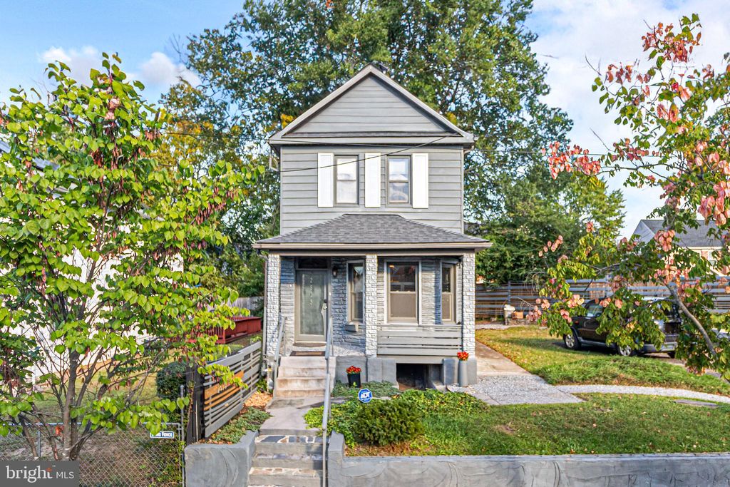 Photo of 2515 17th Street NE, WASHINGTON, DC 20018 (MLS # DCDC2227300)