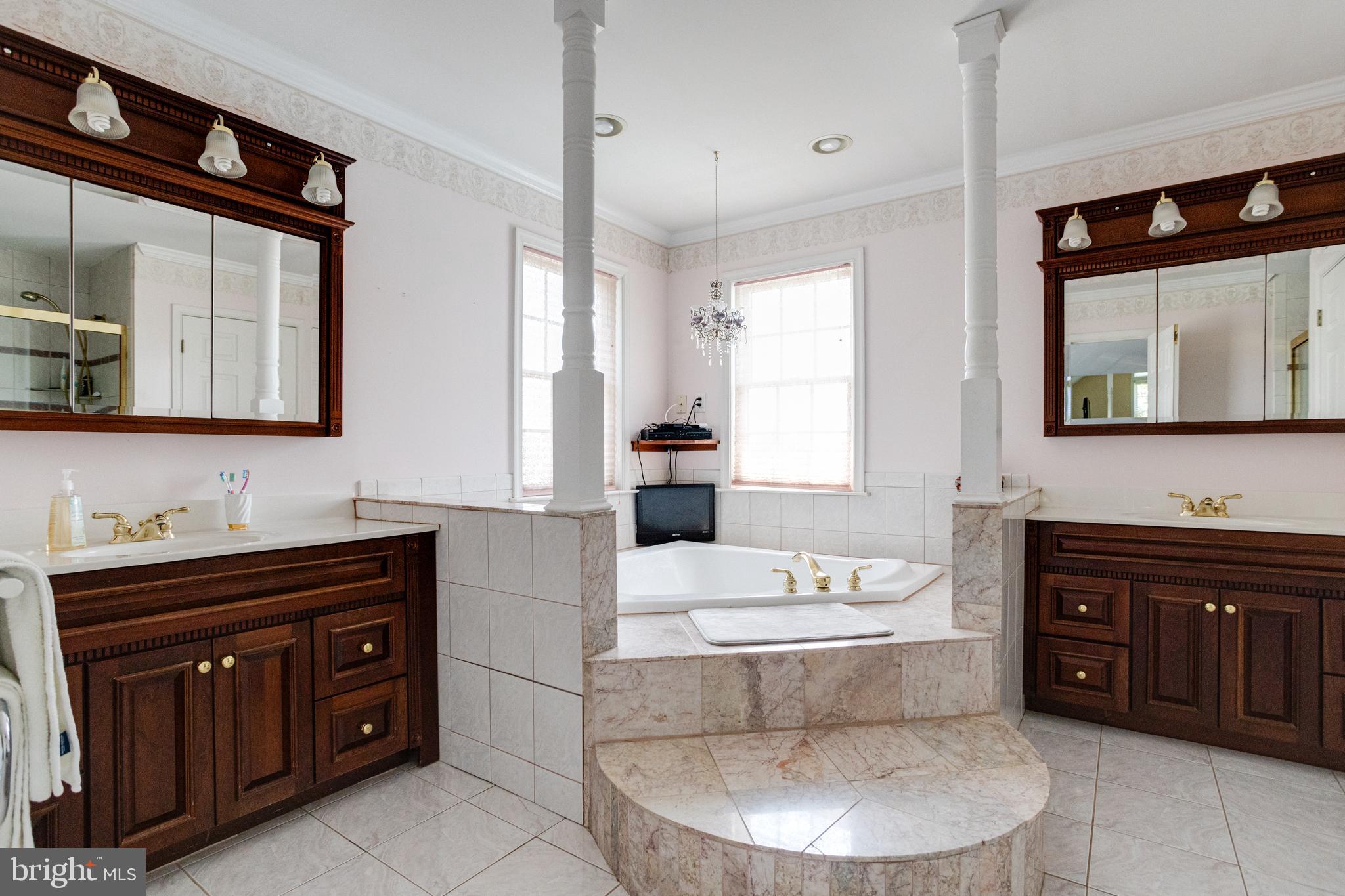 GENEVA FARM - Residential