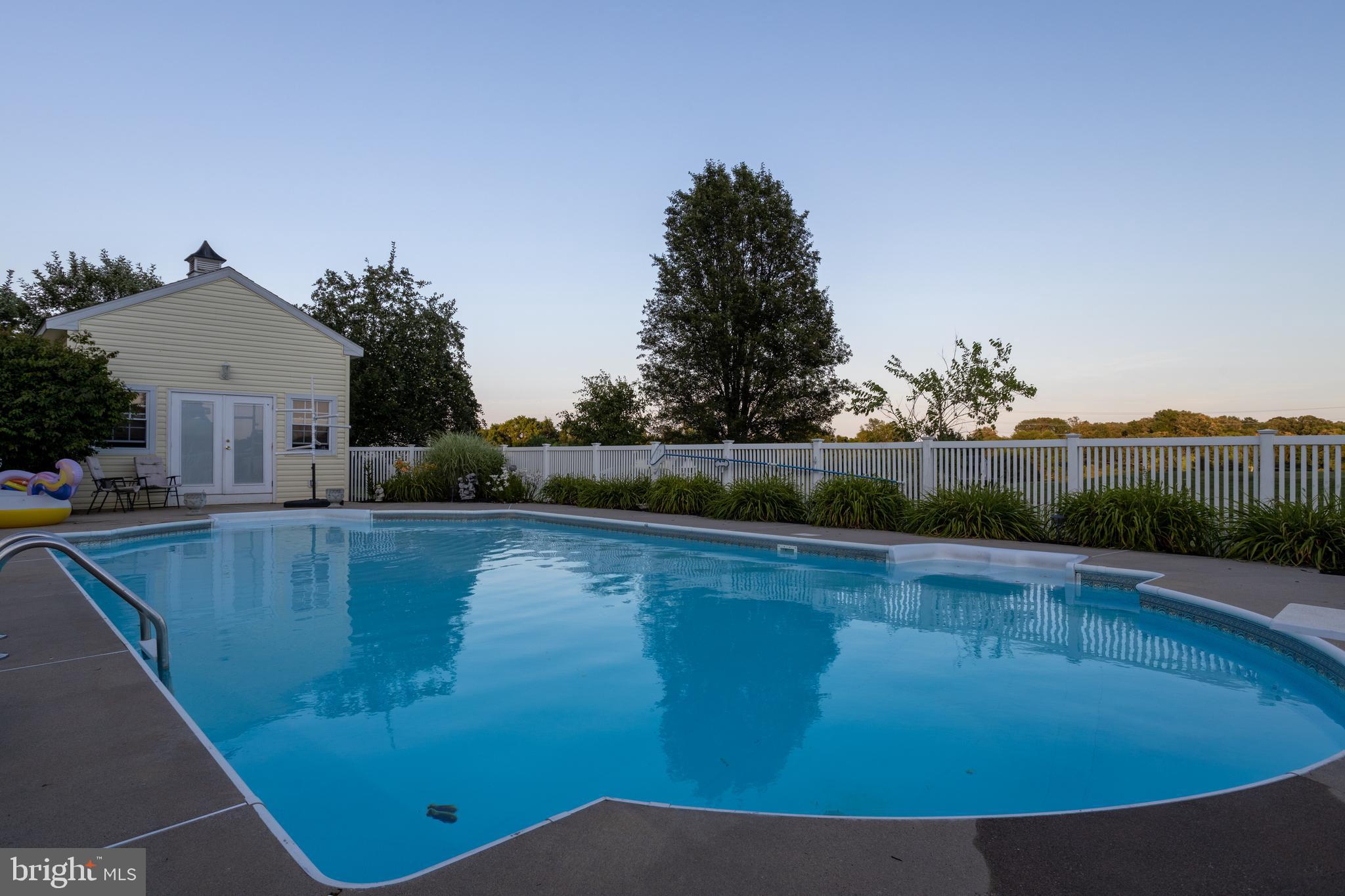 GENEVA FARM - Residential