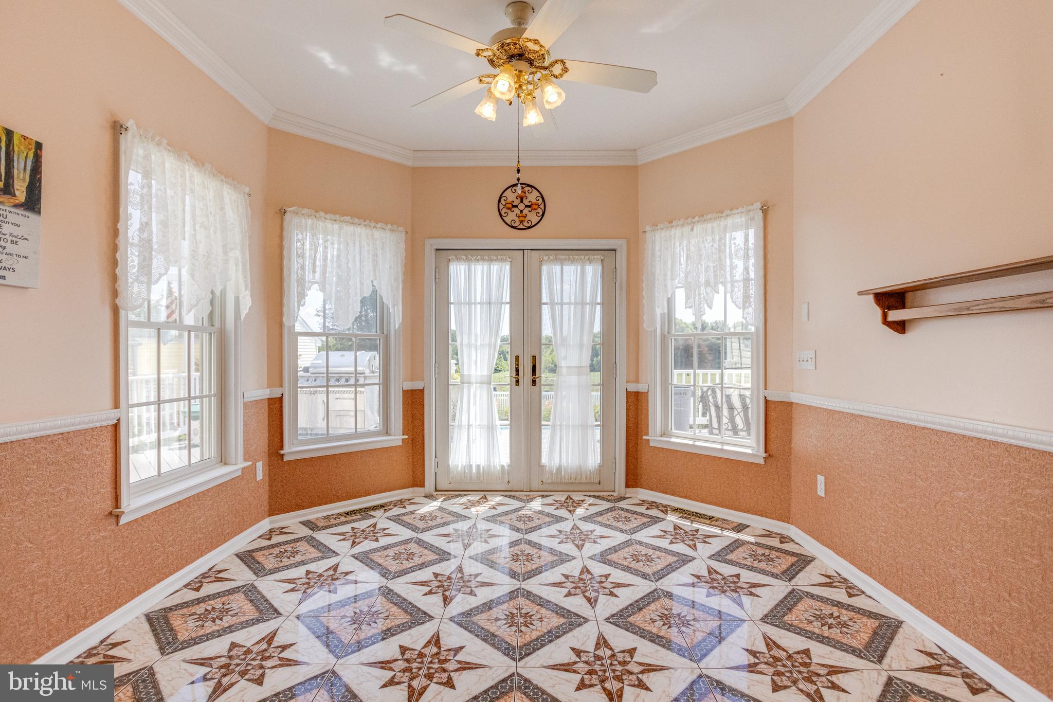 GENEVA FARM - Residential