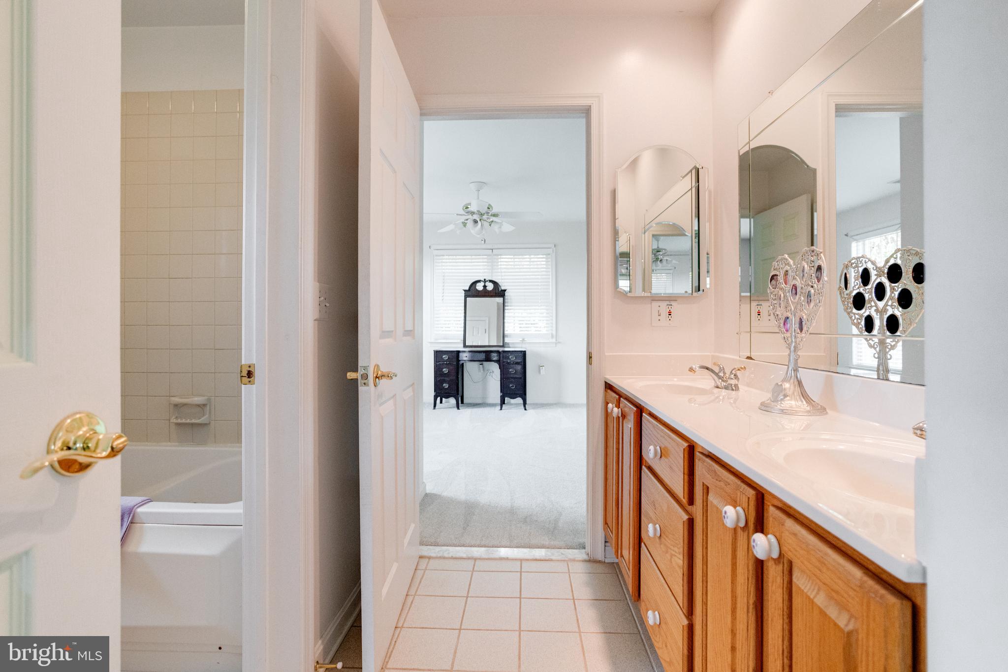 GENEVA FARM - Residential