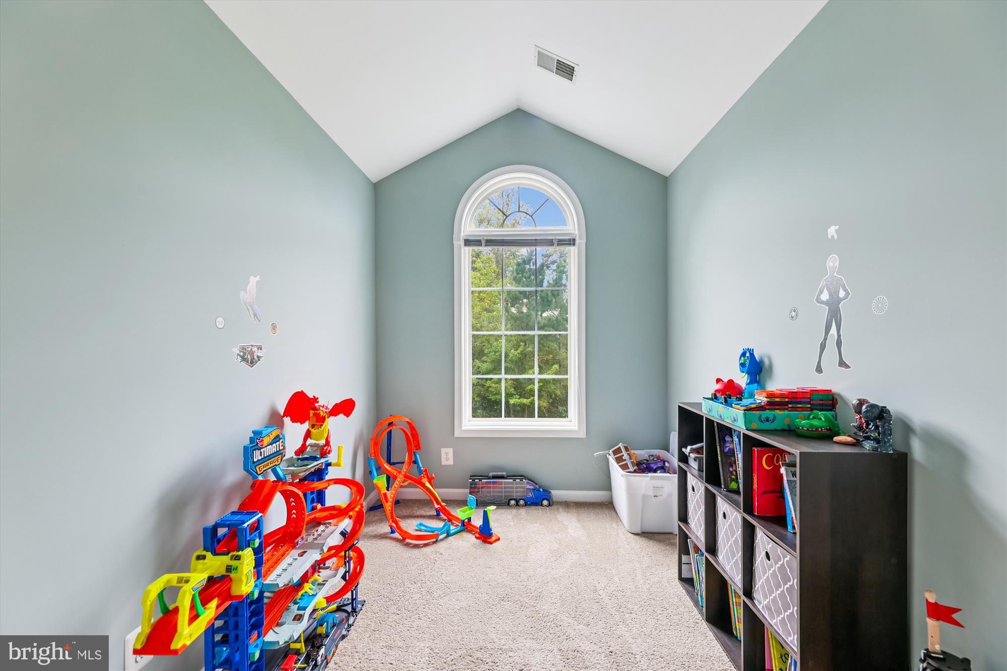 ROUSBY HALL WOODS - Residential