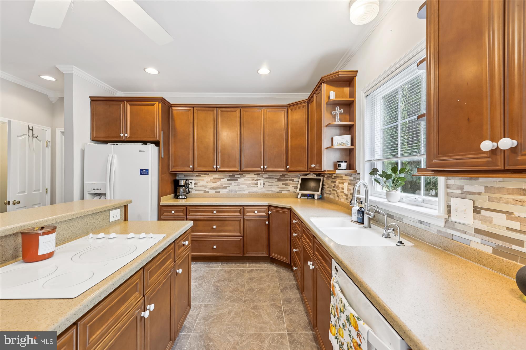 ROUSBY HALL WOODS - Residential