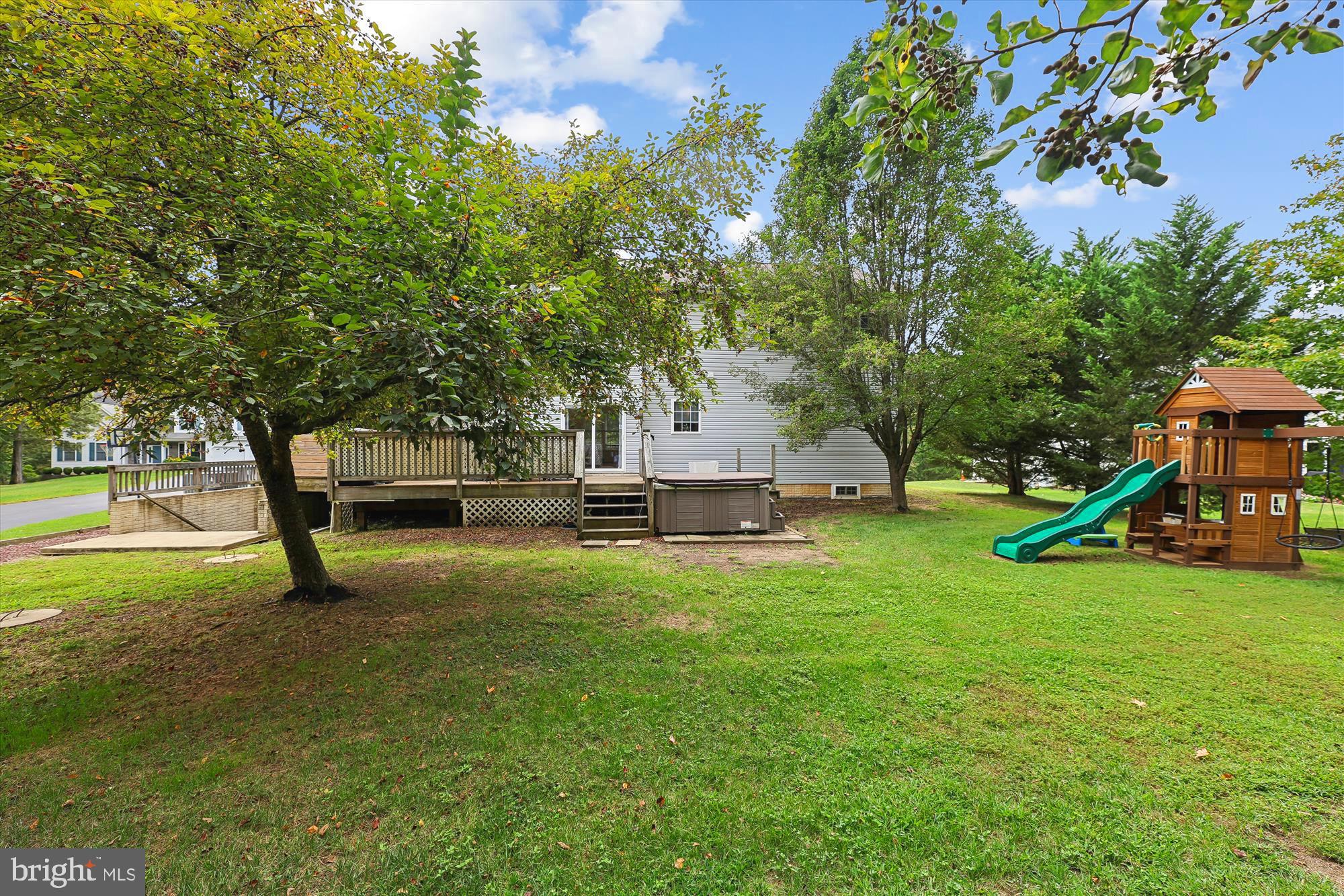 ROUSBY HALL WOODS - Residential