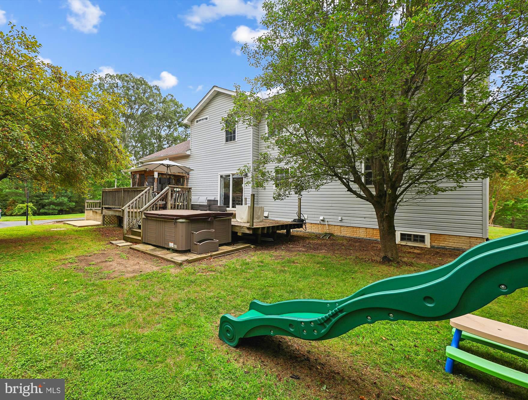 ROUSBY HALL WOODS - Residential