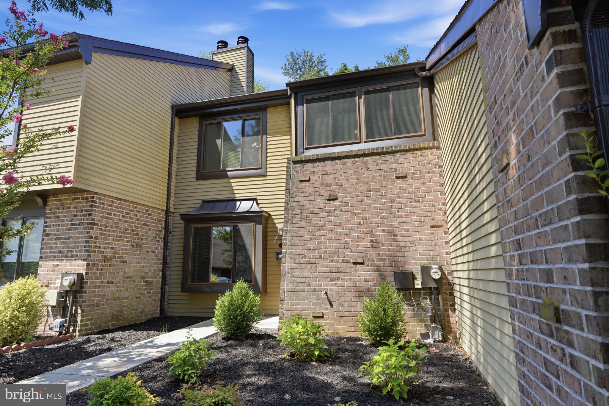 17 FARMINGTON PLACE