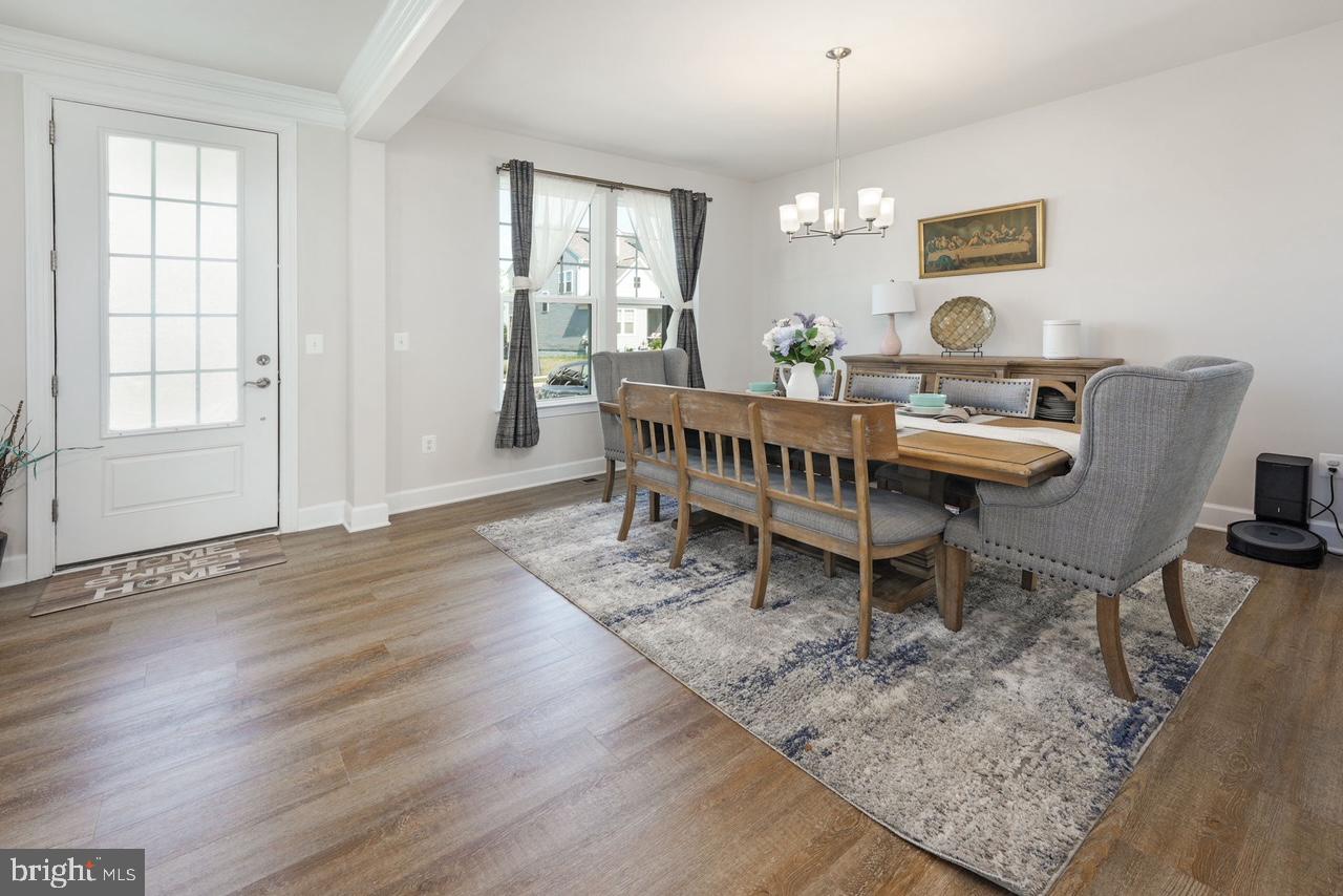 BRADLEY SQUARE - Residential