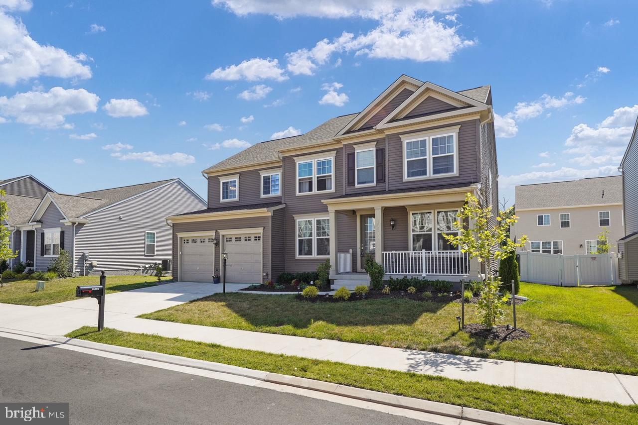 BRADLEY SQUARE - Residential