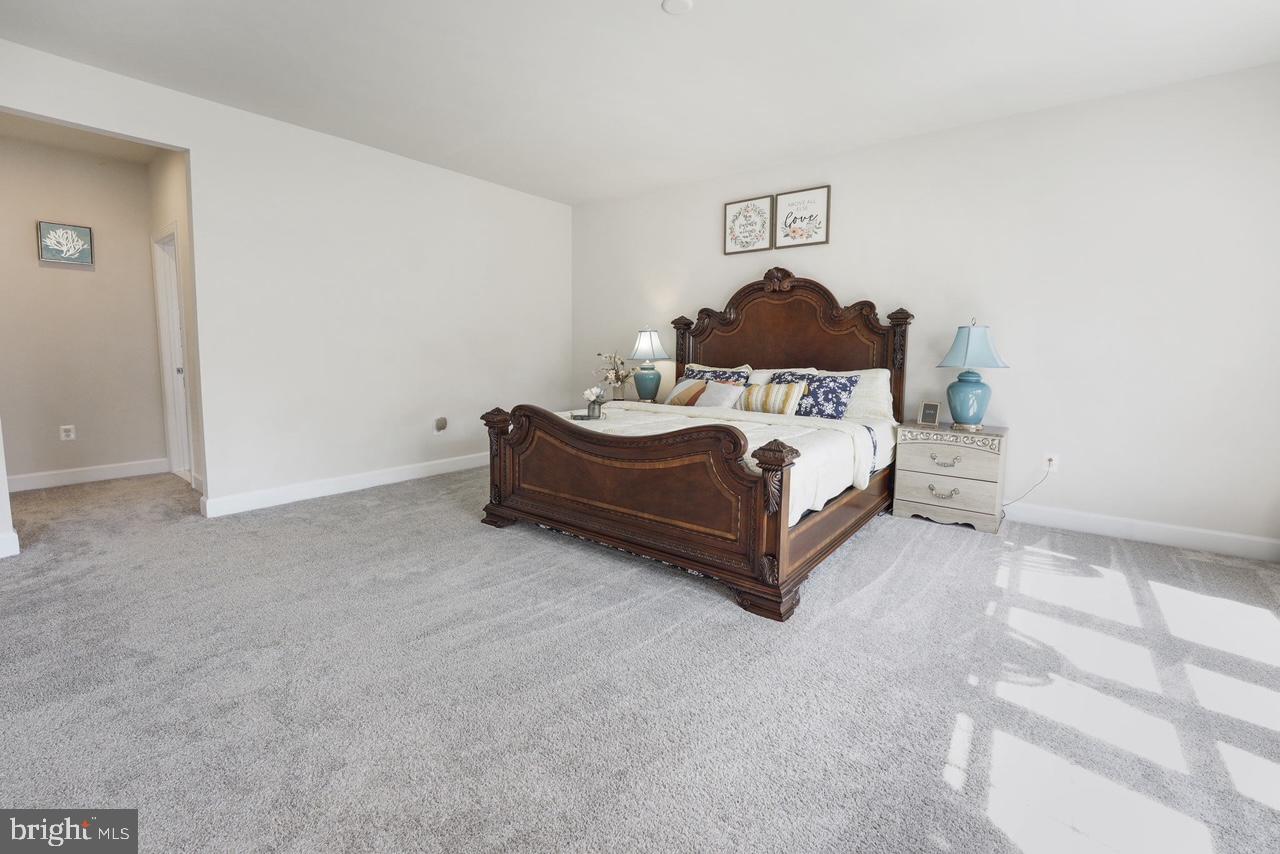 BRADLEY SQUARE - Residential