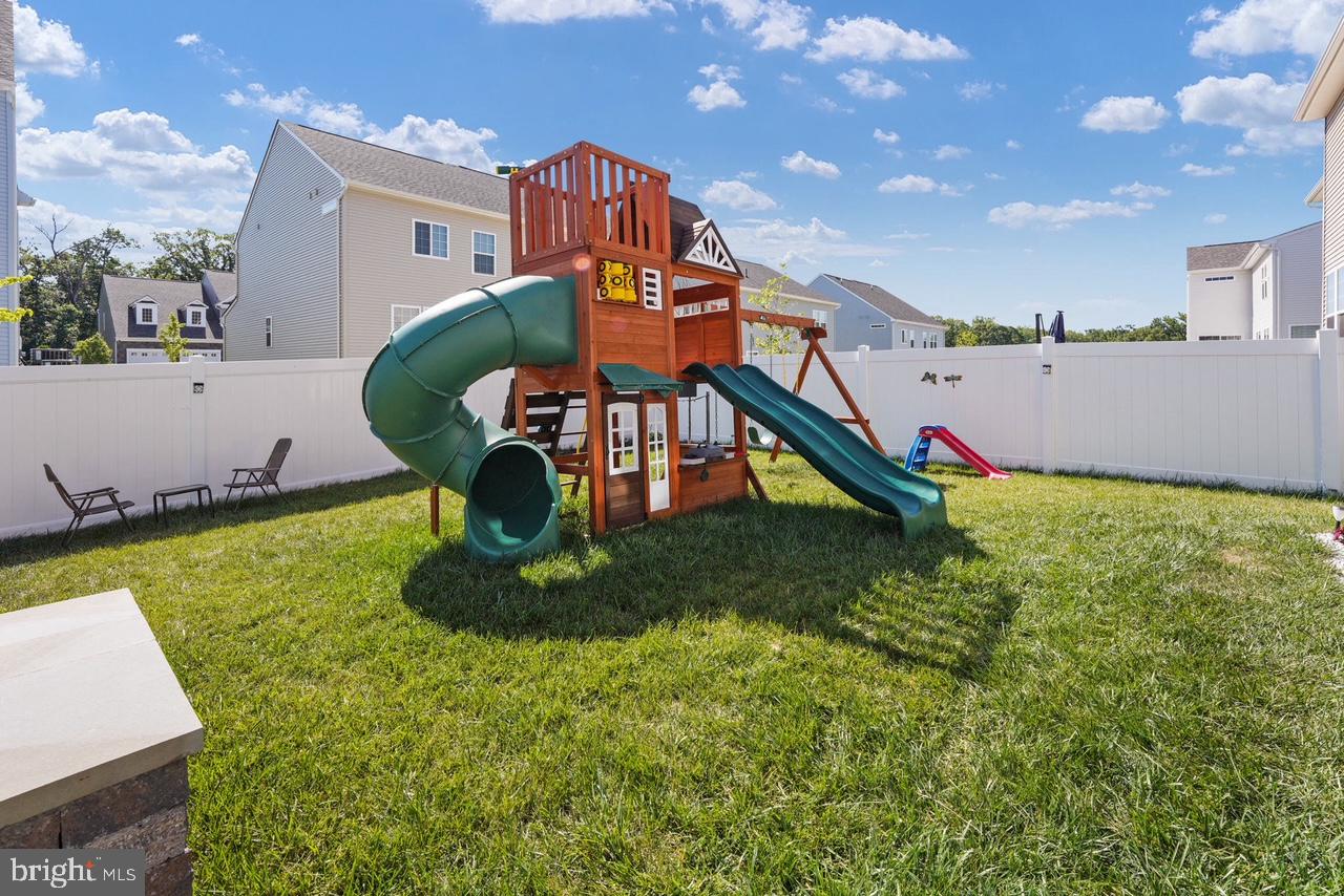 BRADLEY SQUARE - Residential