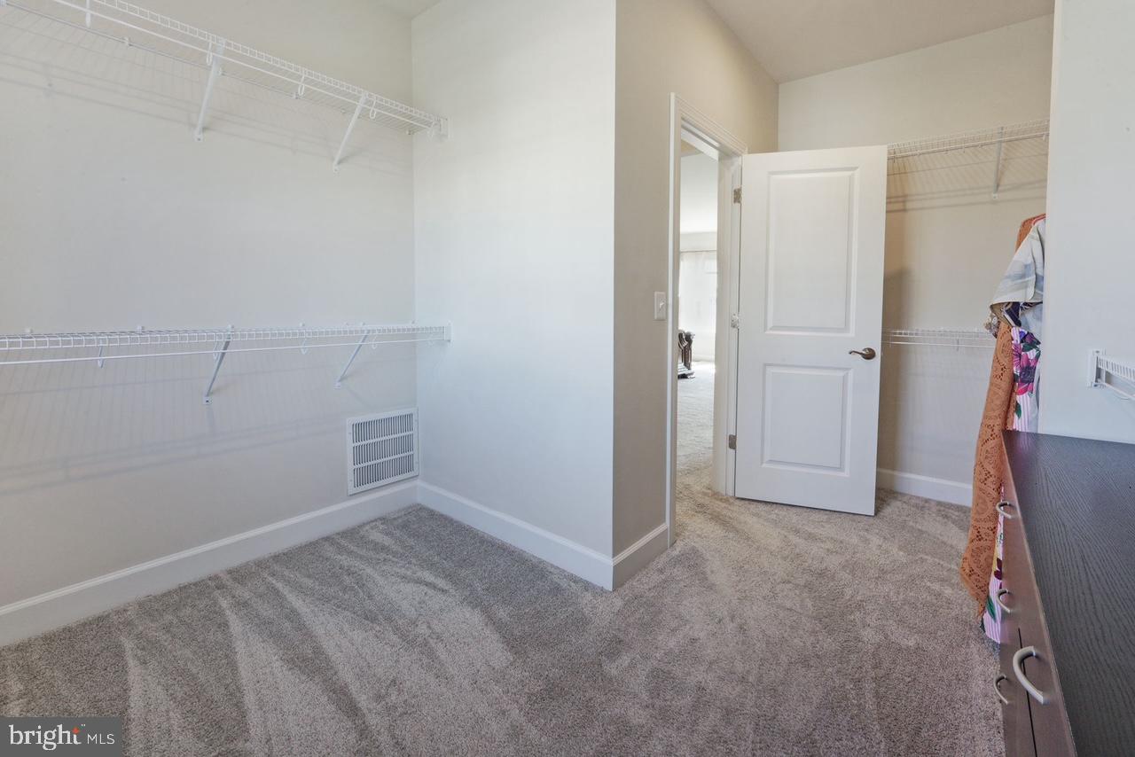 BRADLEY SQUARE - Residential